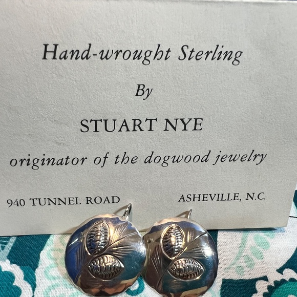 Stuart Nye Silver Pine Cone French Wire Earrings - Picture 2 of 8